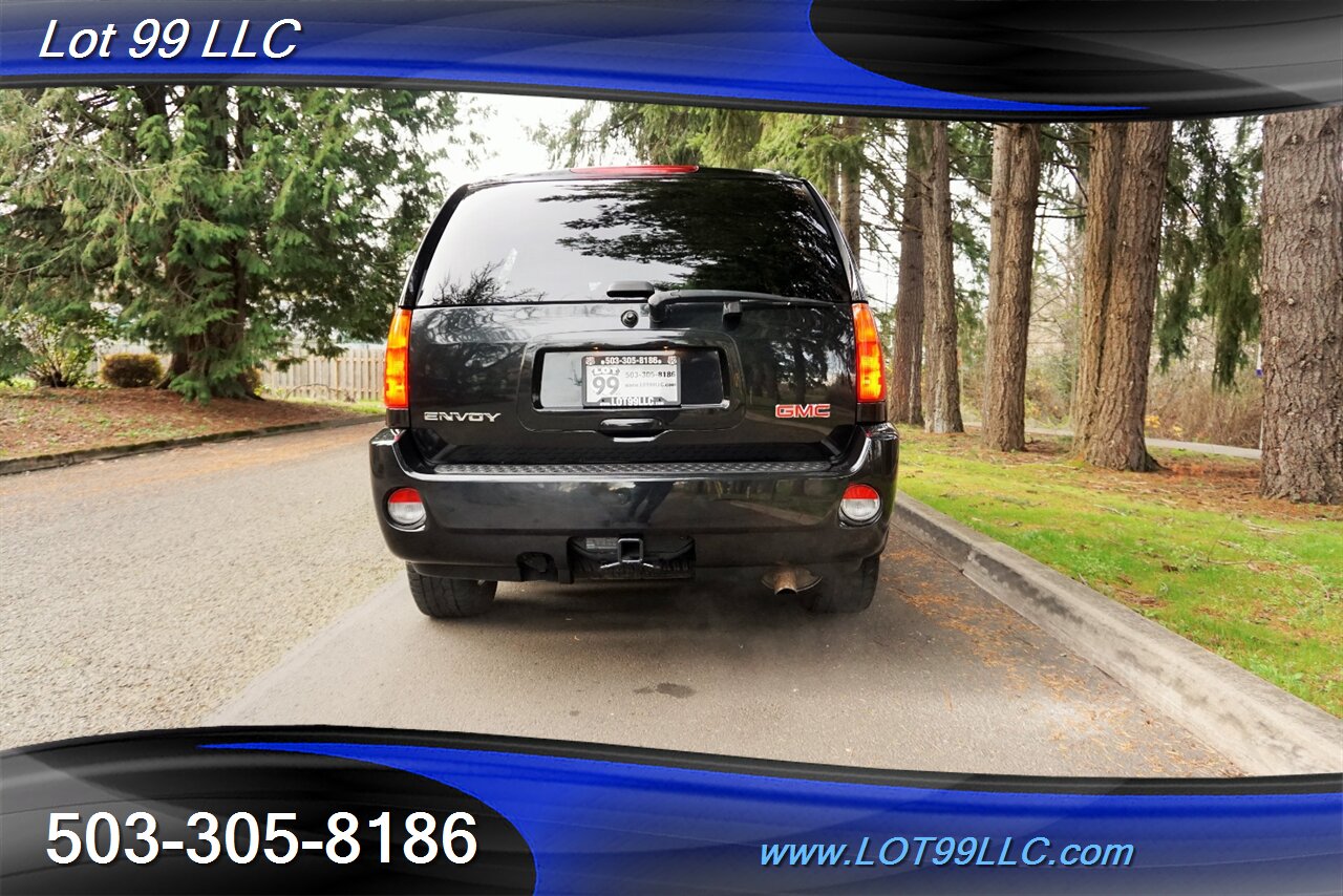 2009 GMC Envoy Denali AWD V8 5.3L Heated Leather Moon Roof GPS   - Photo 10 - Milwaukie, OR 97267