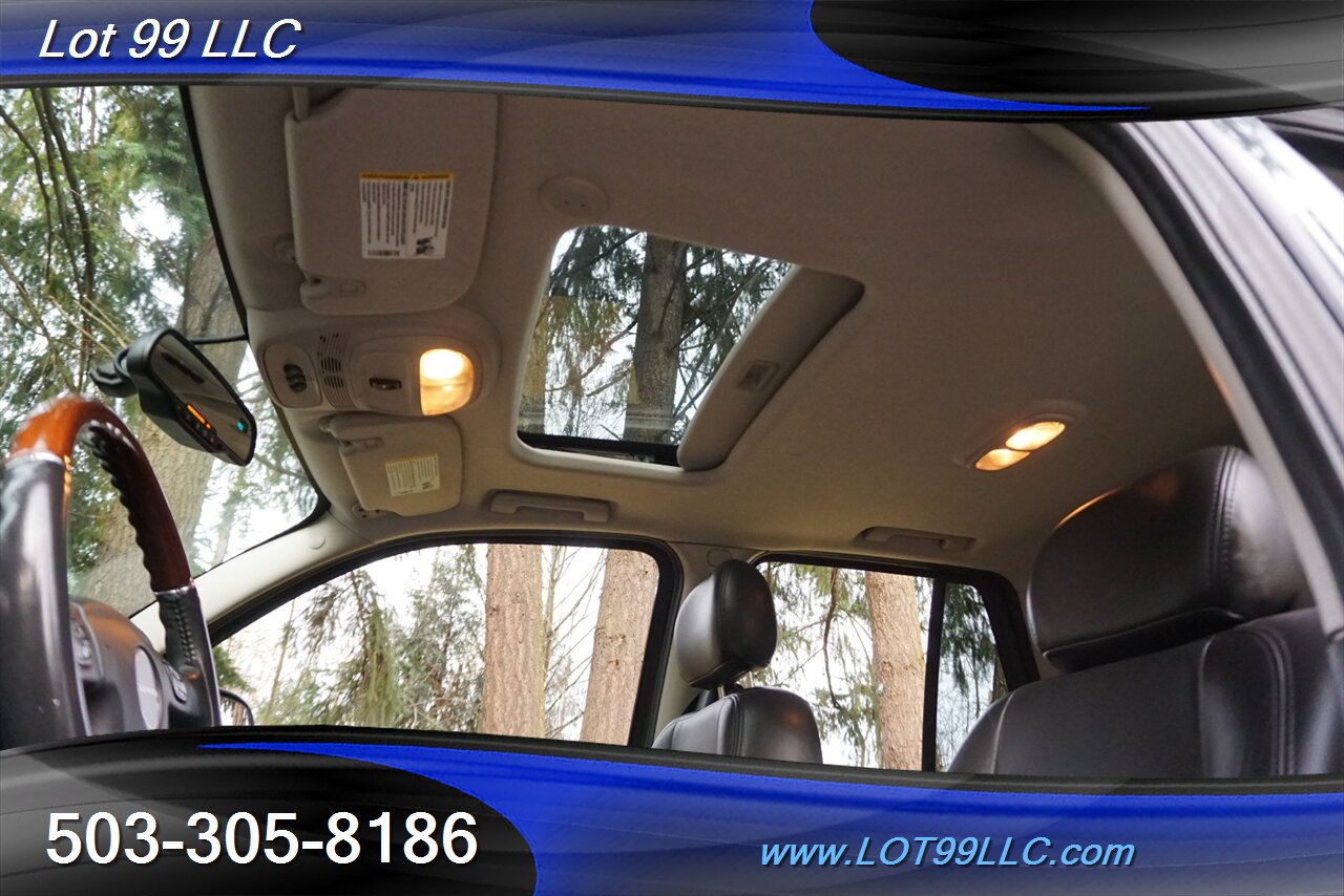 2009 GMC Envoy Denali AWD V8 5.3L Heated Leather Moon Roof GPS   - Photo 3 - Milwaukie, OR 97267