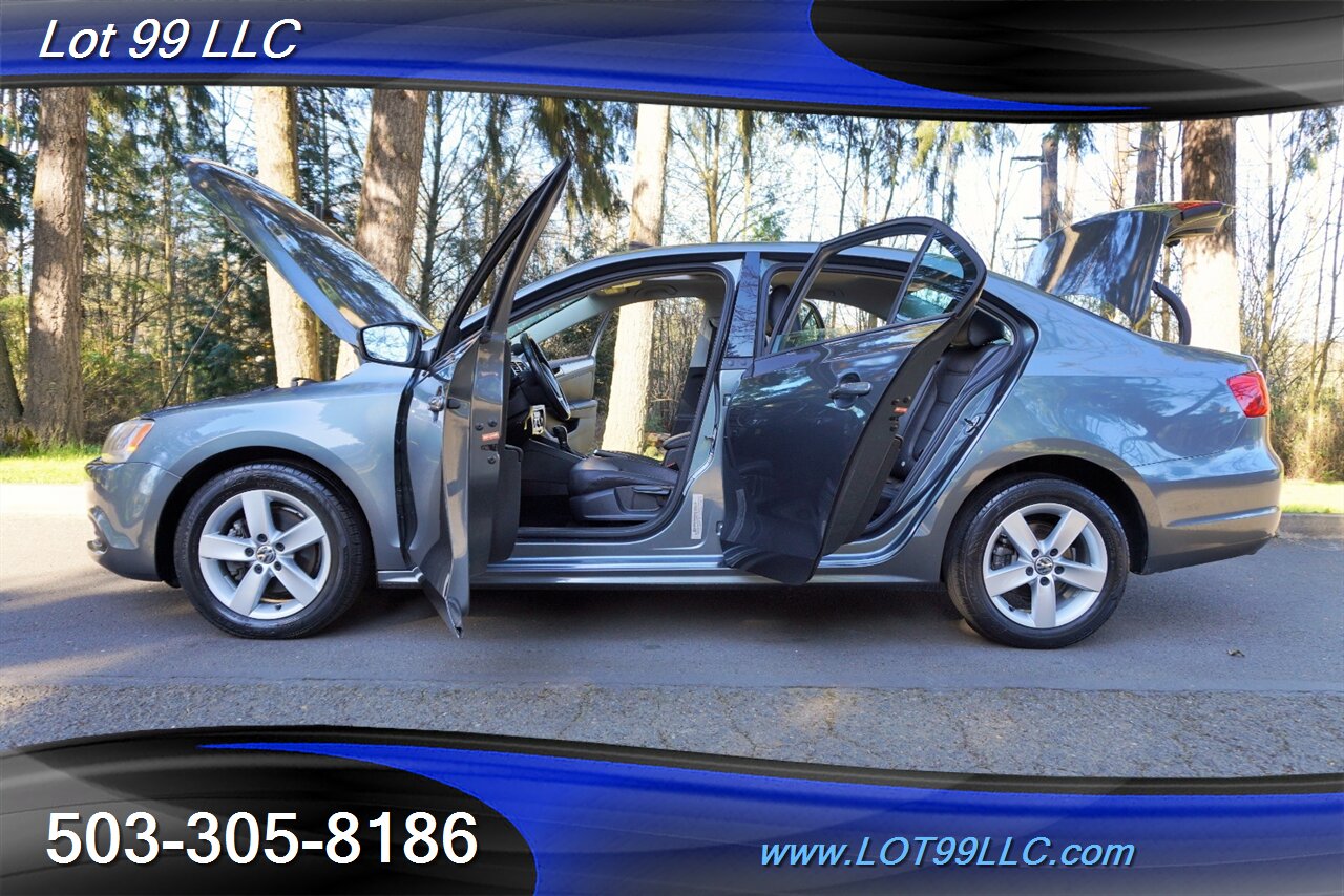 2012 Volkswagen Jetta TDI Value Edition Heated Leather Moon Roof Premium Wheels Newer Tires 42 MPG - Photo 28 - Milwaukie, OR 97267