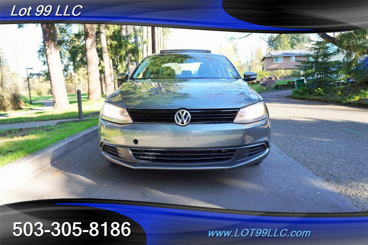 2012 Volkswagen Jetta TDI Value Edition Heated Leather Moon Roof Premium Wheels Newer Tires 42 MPG - Photo 6 - Milwaukie, OR 97267