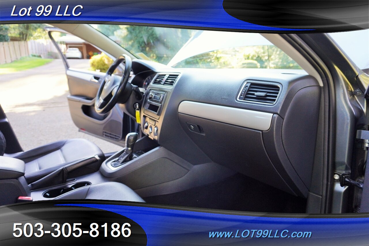 2012 Volkswagen Jetta TDI Value Edition Heated Leather Moon Roof Premium Wheels Newer Tires 42 MPG - Photo 17 - Milwaukie, OR 97267