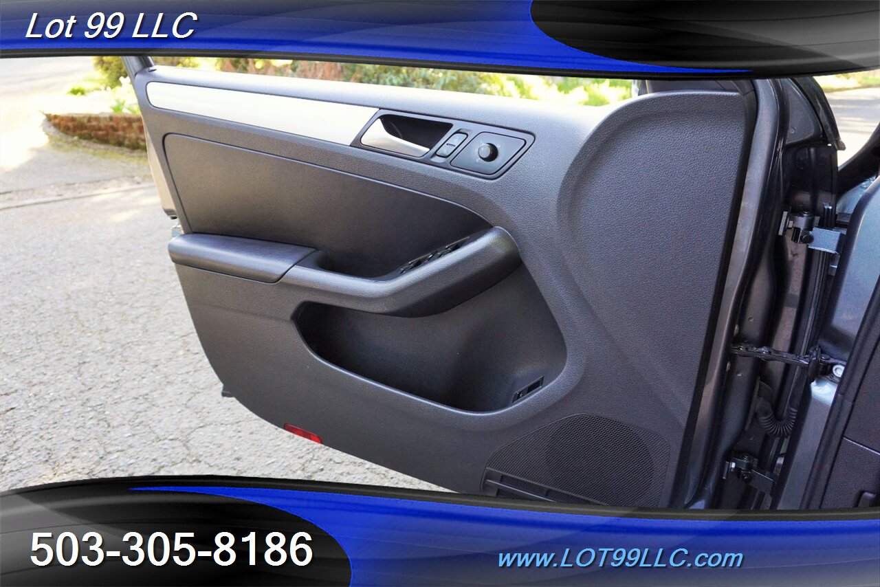 2012 Volkswagen Jetta TDI Value Edition Heated Leather Moon Roof Premium Wheels Newer Tires 42 MPG - Photo 25 - Milwaukie, OR 97267
