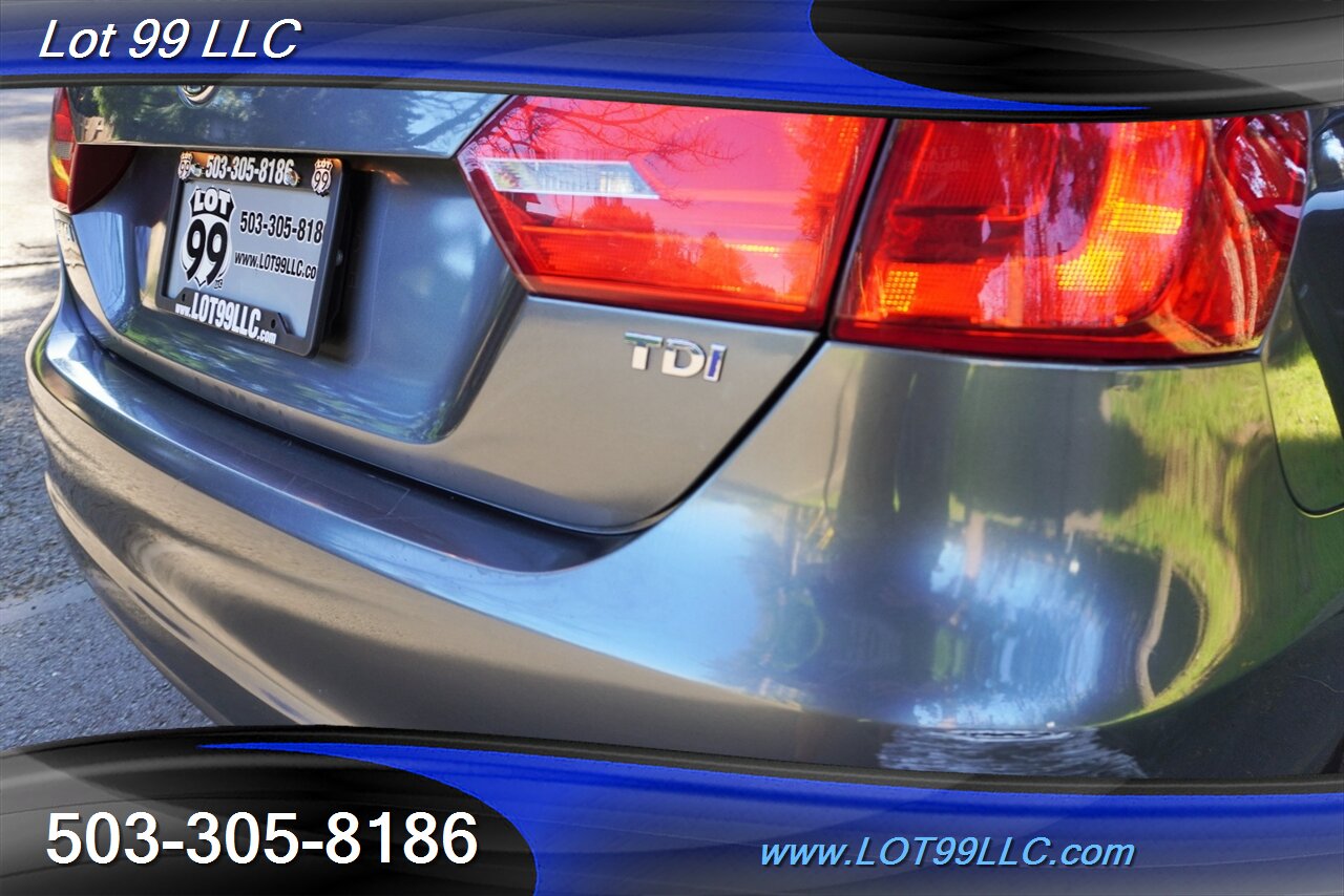 2012 Volkswagen Jetta TDI Value Edition Heated Leather Moon Roof Premium Wheels Newer Tires 42 MPG - Photo 34 - Milwaukie, OR 97267