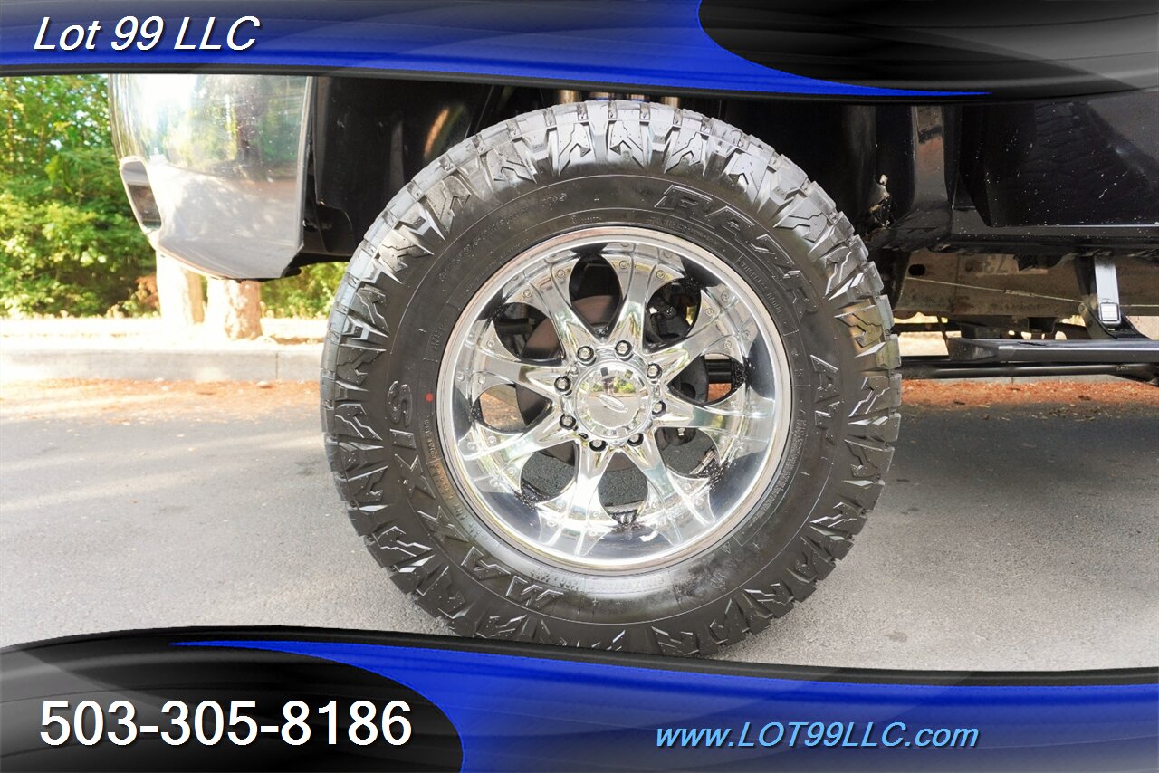 2007 Chevrolet Silverado 2500 LTZ 4X4 V8 6.0L Auto Heated Leather DVD AMP Boards  LIFTED Dual Shucks Chrome Wheels Like New Tires - Photo 4 - Milwaukie, OR 97267