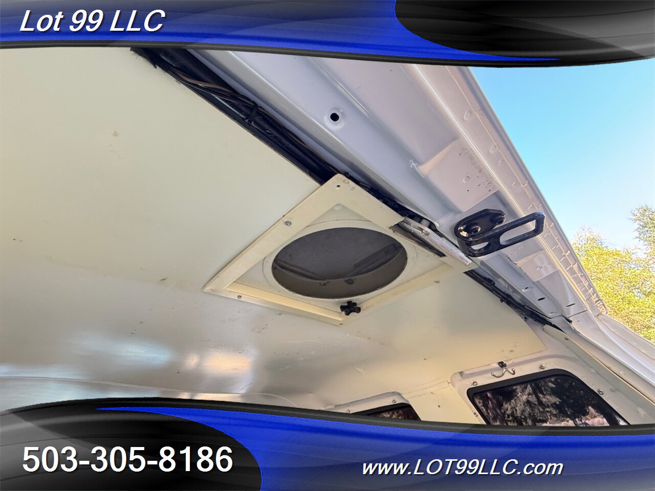 2012 Ford E-Series Van E-350 SD 63k Miles ONAN Generator Rooftop AC Insulated Cummins Onan 2800 Generator - Photo 44 - Milwaukie, OR 97267