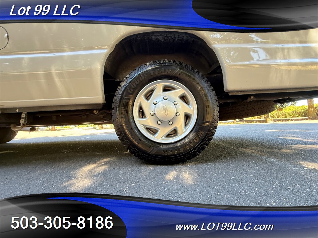 2012 Ford E-Series Van E-350 SD 63k Miles ONAN Generator Rooftop AC Insulated Cummins Onan 2800 Generator - Photo 25 - Milwaukie, OR 97267