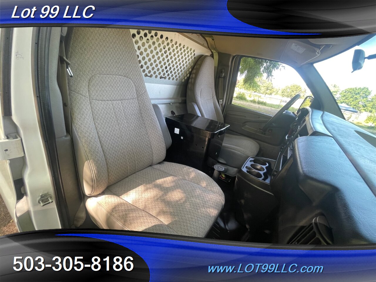 2014 Chevrolet Express 1500 Cargo Van ** AWD **   - Photo 13 - Milwaukie, OR 97267