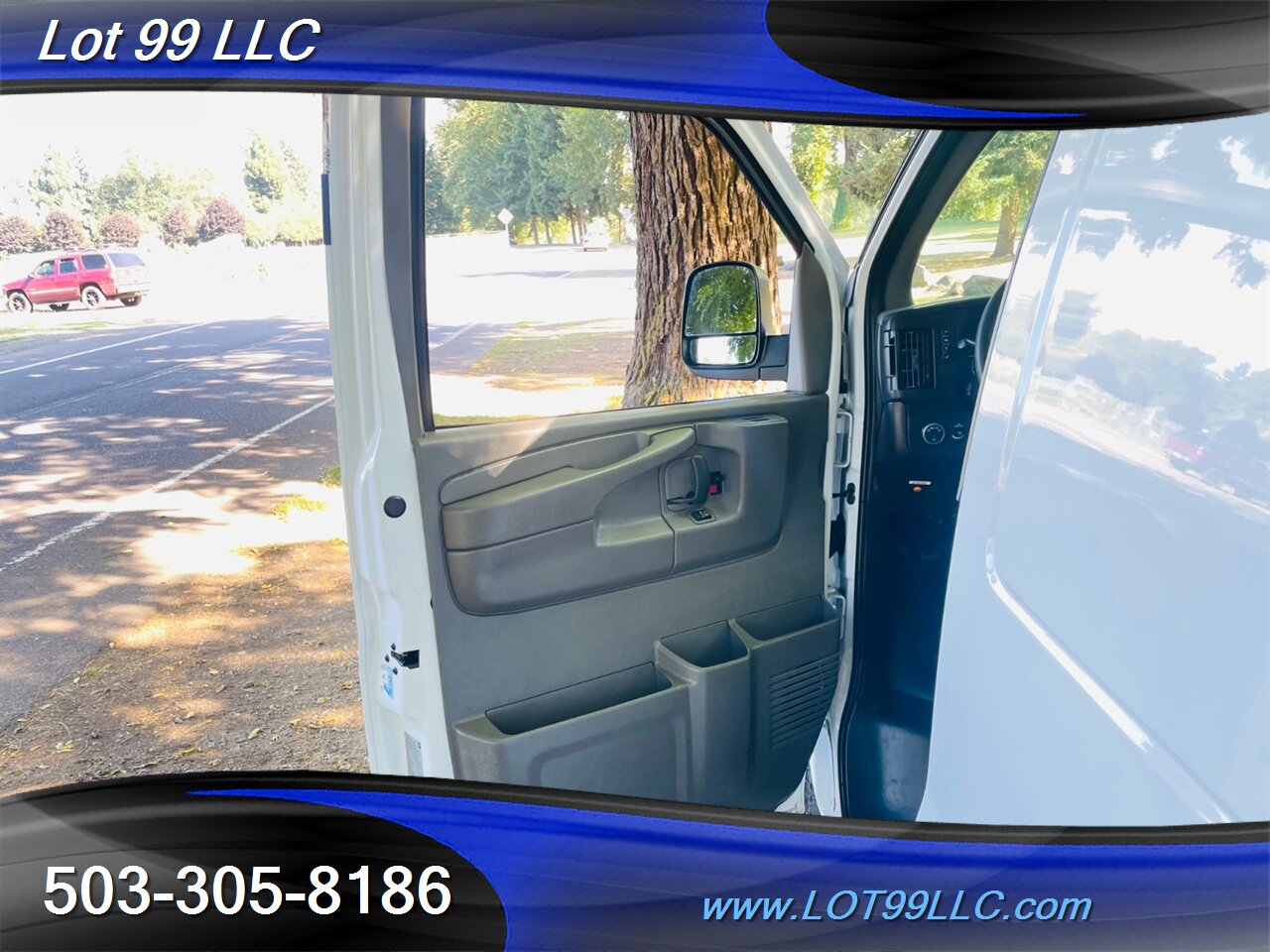 2014 Chevrolet Express 1500 Cargo Van ** AWD **   - Photo 25 - Milwaukie, OR 97267