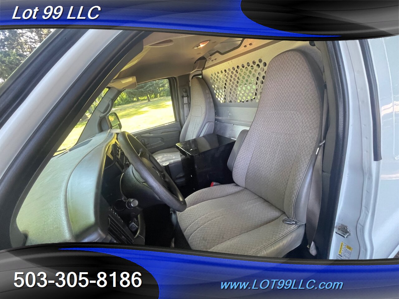 2014 Chevrolet Express 1500 Cargo Van ** AWD **   - Photo 10 - Milwaukie, OR 97267