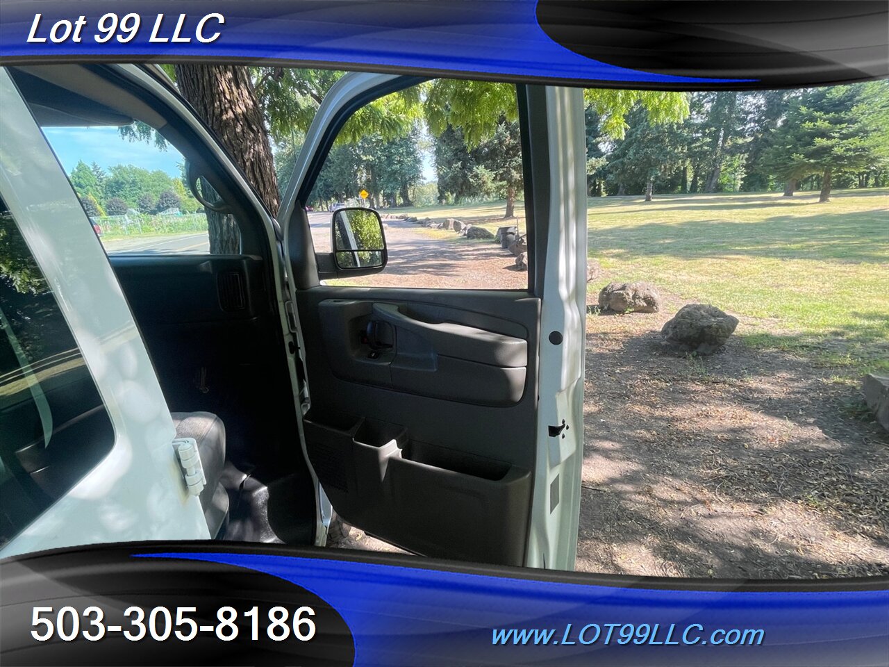 2014 Chevrolet Express 1500 Cargo Van ** AWD **   - Photo 41 - Milwaukie, OR 97267