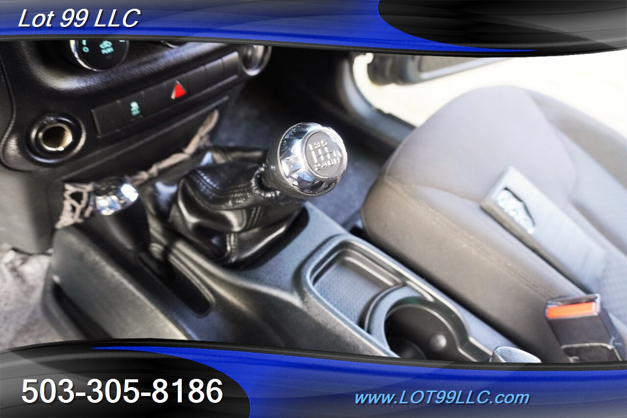 2017 Jeep Wrangler Willys Wheeler W 4X4 V6 6 Speed Manual LIFTED OFF  ROAD Tires Winch Removable Top - Photo 23 - Milwaukie, OR 97267