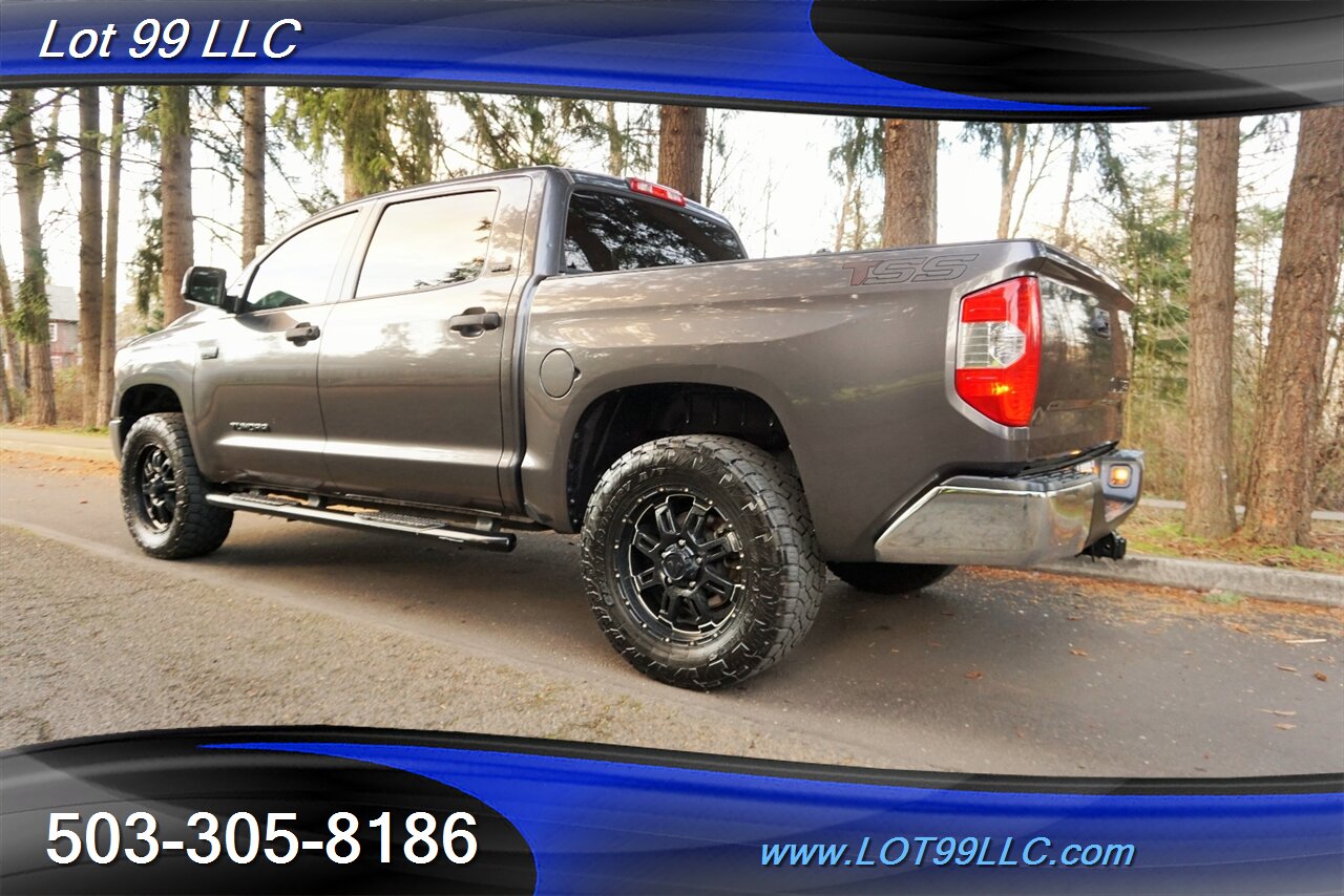 2016 Toyota Tundra SR5 4X4 CREWMAX V8 5.7L Auto LIFTED Premium Wheels   - Photo 9 - Milwaukie, OR 97267