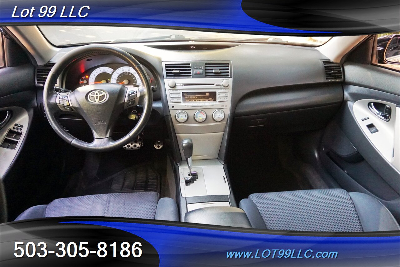 2011 Toyota Camry SE Sedan 2.5L Moon Roof Premium Wheels NEW TIRES - Photo 2 - Milwaukie, OR 97267