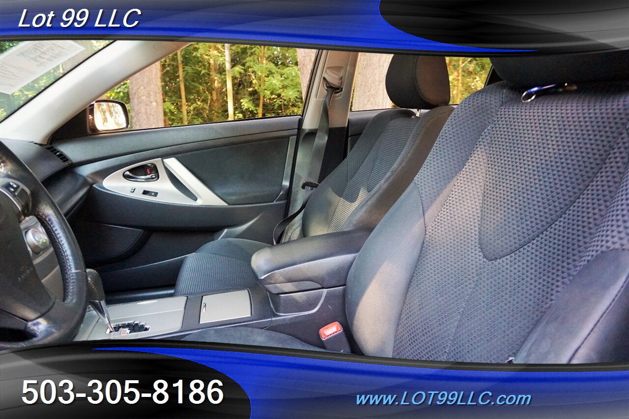 2011 Toyota Camry SE Sedan 2.5L Moon Roof Premium Wheels NEW TIRES - Photo 13 - Milwaukie, OR 97267