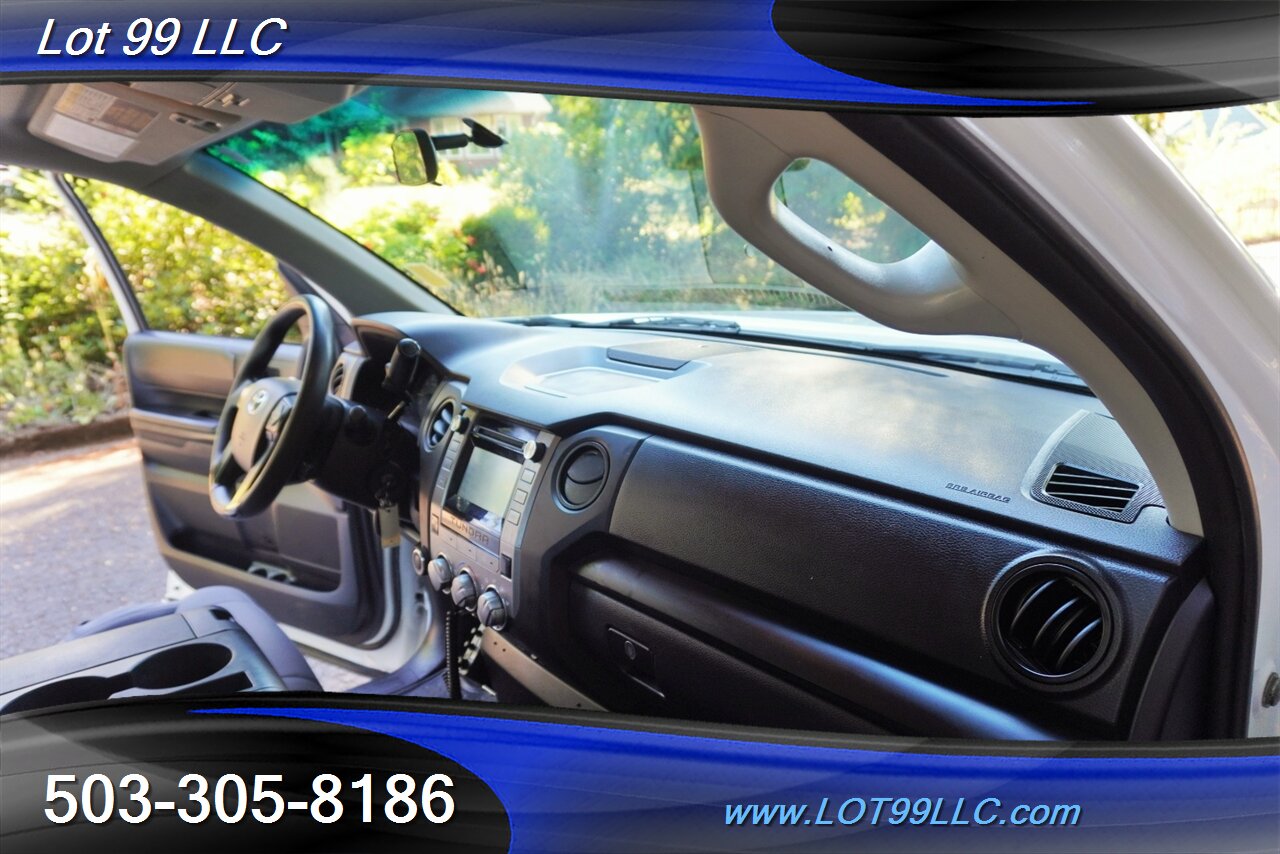 2016 Toyota Tundra SR5 4X4 V8 4.6L Automatic Short Bed Newer Tires 1 OWNER - Photo 17 - Milwaukie, OR 97267