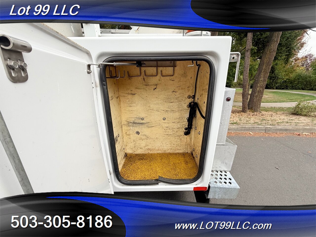 2006 Ford F-450 Dually BrandFX Body Service Truck 1-Owner 114k  Onan Air Propane GenSet BrandFX Body - Photo 41 - Milwaukie, OR 97267