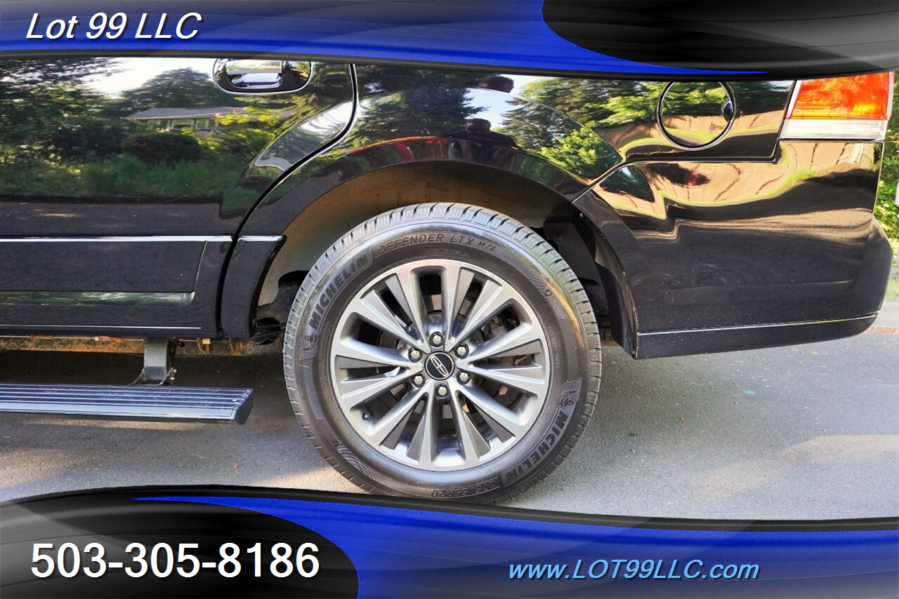 2017 Lincoln Navigator Select 4x4 V6 Ecoboost Heated AC Leather Moon GPS  3 ROW Premium Wheels Newer Tires - Photo 3 - Milwaukie, OR 97267