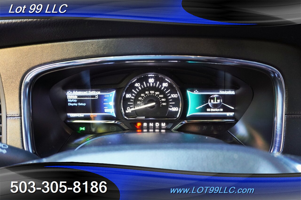 2017 Lincoln Navigator Select 4x4 V6 Ecoboost Heated AC Leather Moon GPS  3 ROW Premium Wheels Newer Tires - Photo 24 - Milwaukie, OR 97267