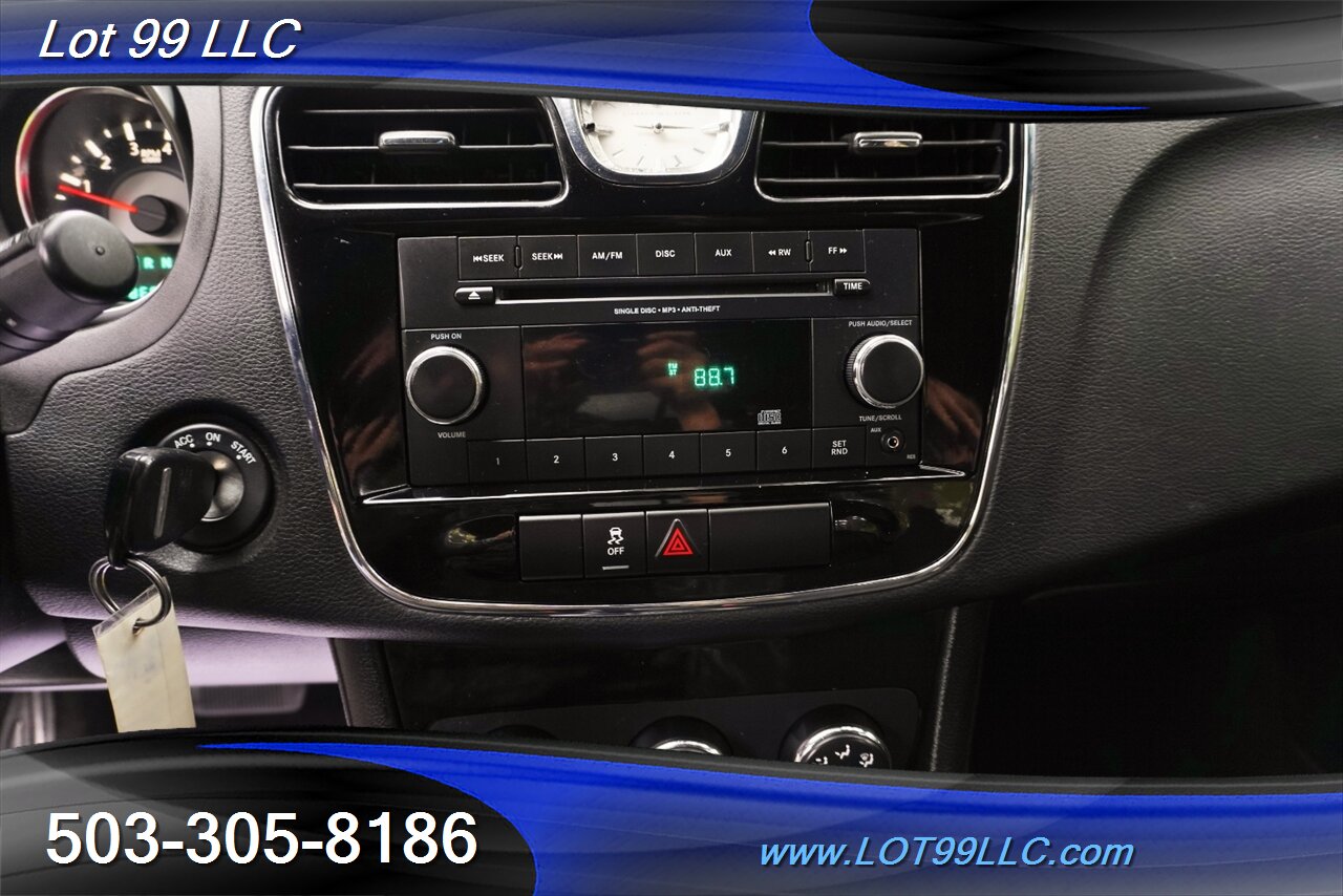 2013 Chrysler 200 Series LX Sedan 2.4L Automatic Premium Wheels 29 MPG - Photo 17 - Milwaukie, OR 97267