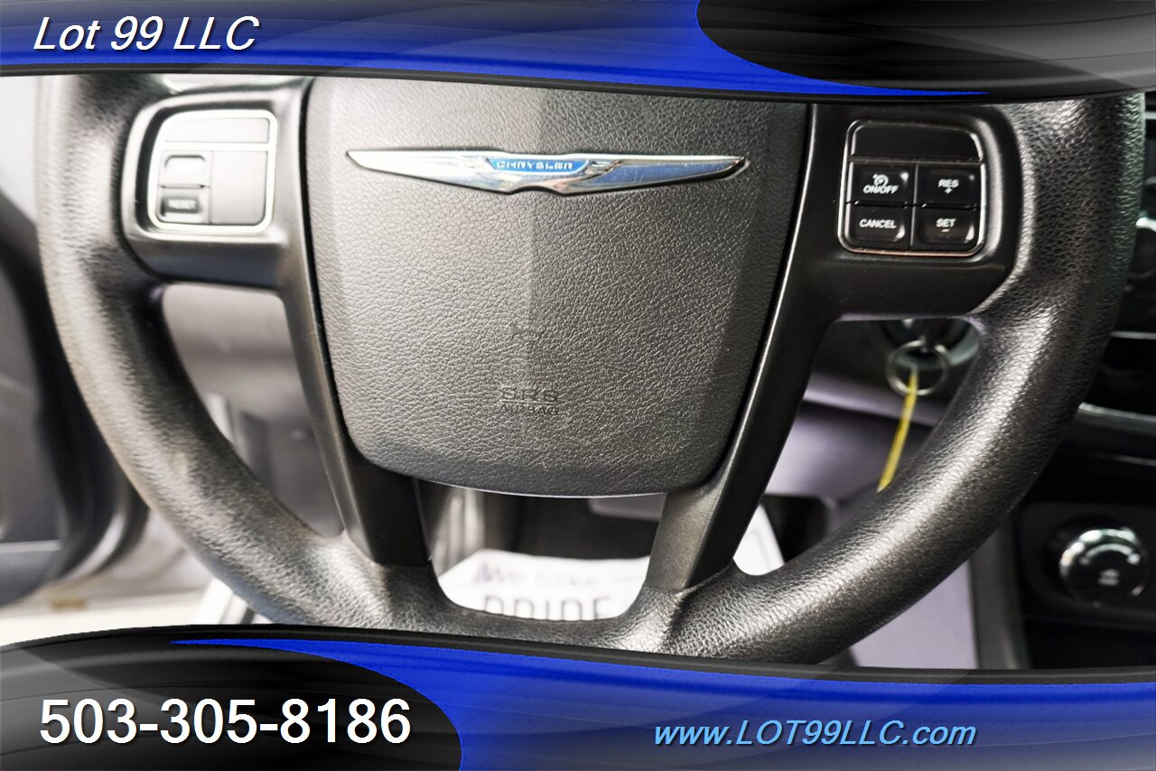 2013 Chrysler 200 Series LX Sedan 2.4L Automatic Premium Wheels 29 MPG - Photo 20 - Milwaukie, OR 97267