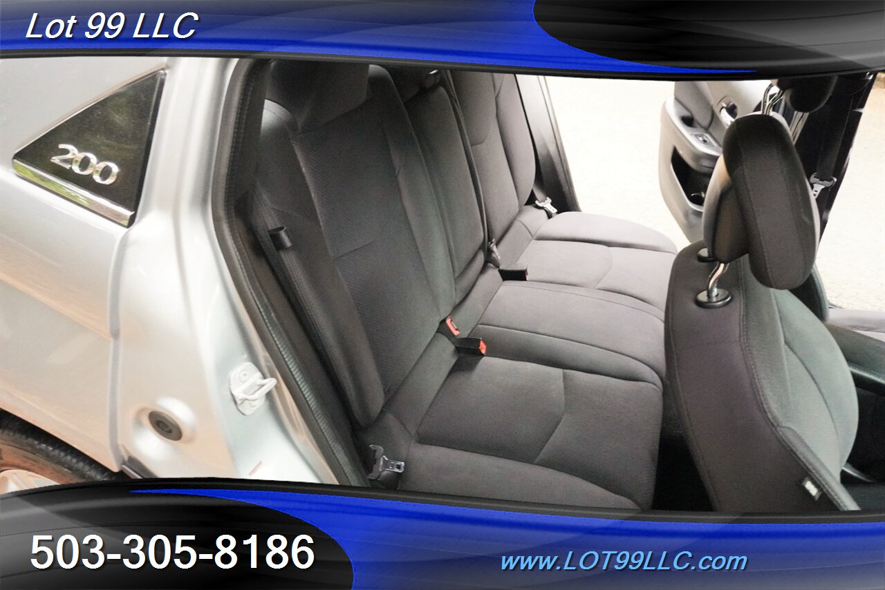 2013 Chrysler 200 Series LX Sedan 2.4L Automatic Premium Wheels 29 MPG - Photo 15 - Milwaukie, OR 97267