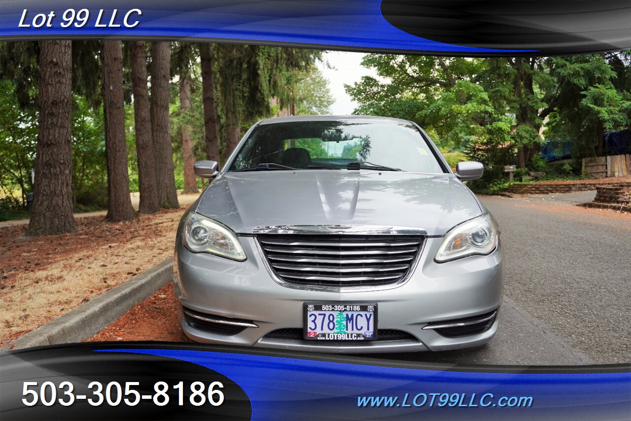 2013 Chrysler 200 Series LX Sedan 2.4L Automatic Premium Wheels 29 MPG - Photo 5 - Milwaukie, OR 97267