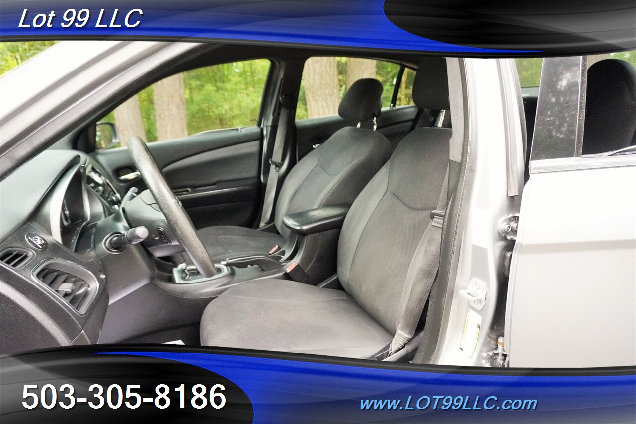 2013 Chrysler 200 Series LX Sedan 2.4L Automatic Premium Wheels 29 MPG - Photo 2 - Milwaukie, OR 97267