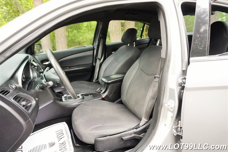2013 Chrysler 200 Series LX Sedan 2.4L Automatic Premium Wheels 29 MPG  