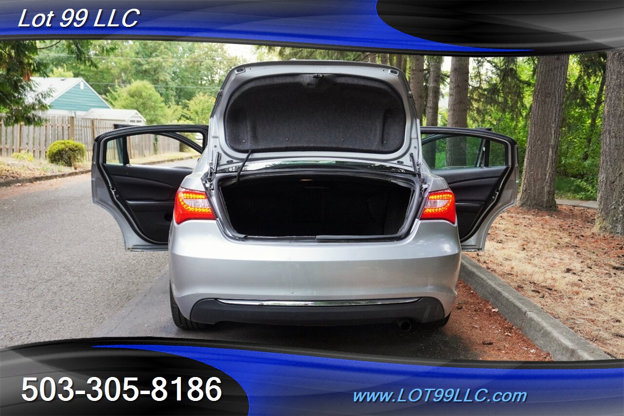 2013 Chrysler 200 Series LX Sedan 2.4L Automatic Premium Wheels 29 MPG - Photo 25 - Milwaukie, OR 97267