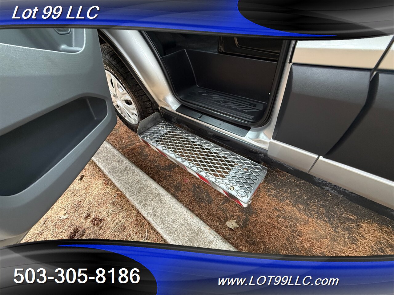 2017 Ford Transit 28k Miles WHEELCHAIR Van Mid Roof   - Photo 18 - Milwaukie, OR 97267