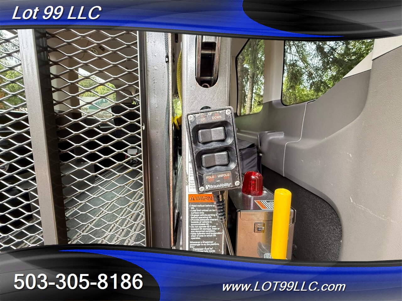2020 Ford Transit 350 WHEELCHAIR VAN Mid 104k Roof Rear Lift  Interlock Flooring Allowing for Any Seating Configuration-Fully Customizable Seating Configuration to meet YOUR NEEDS !!! - Photo 49 - Milwaukie, OR 97267