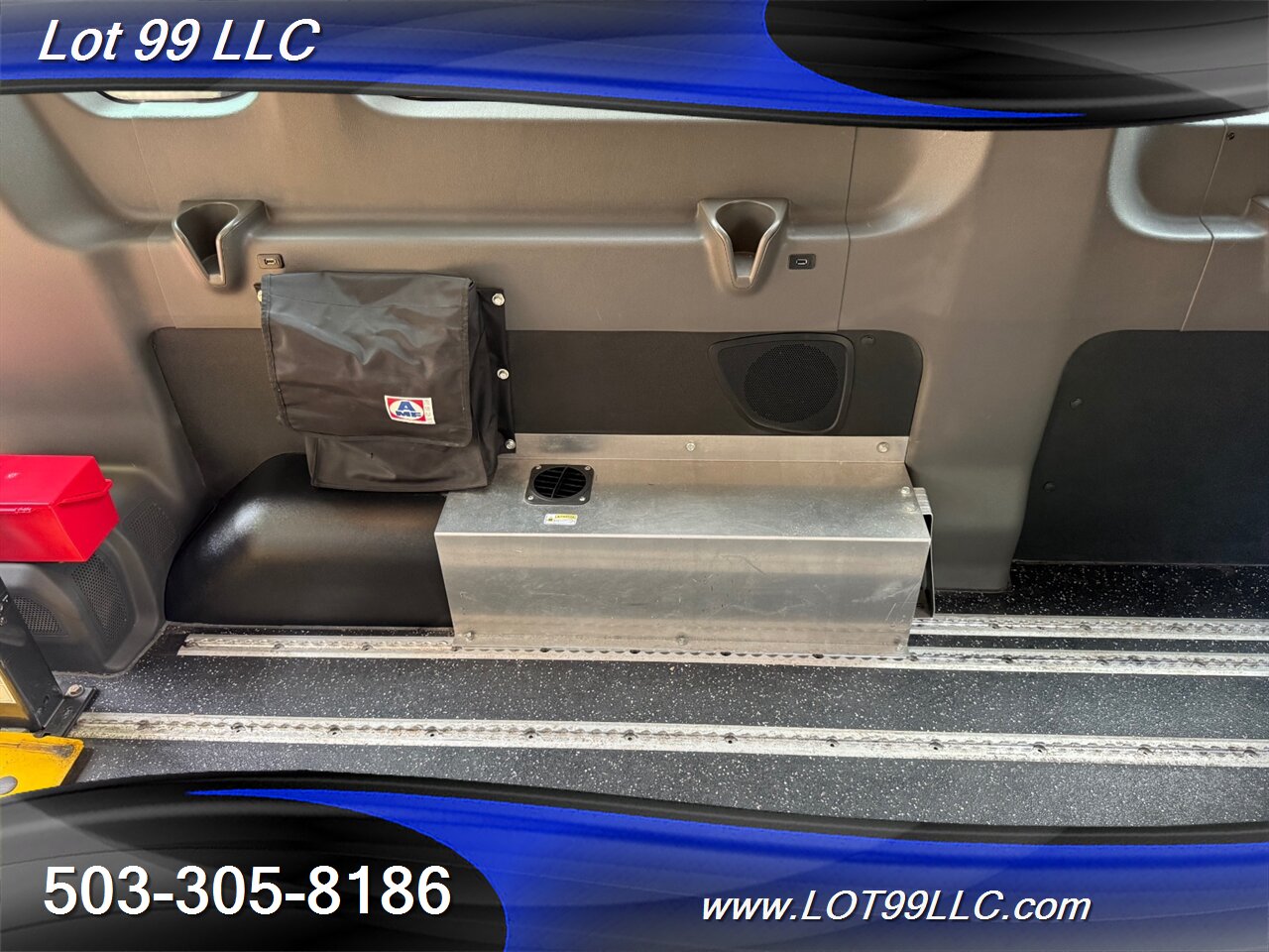 2020 Ford Transit 350 WHEELCHAIR VAN Mid 104k Roof Rear Lift  Interlock Flooring Allowing for Any Seating Configuration-Fully Customizable Seating Configuration to meet YOUR NEEDS !!! - Photo 58 - Milwaukie, OR 97267