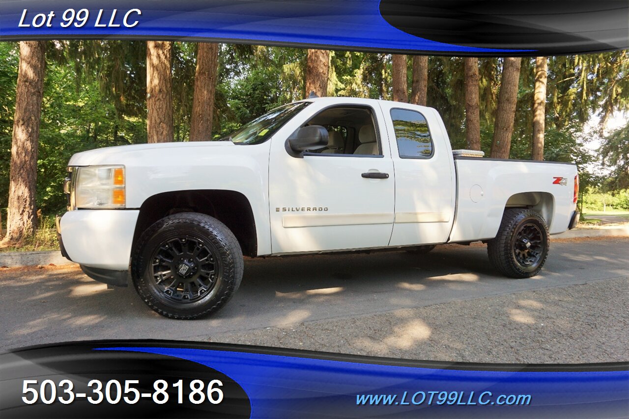 2011 Chevrolet Silverado 1500 LT Extended Cab 4X4 V8 5.3L Auto Short Bed - Photo 5 - Milwaukie, OR 97267