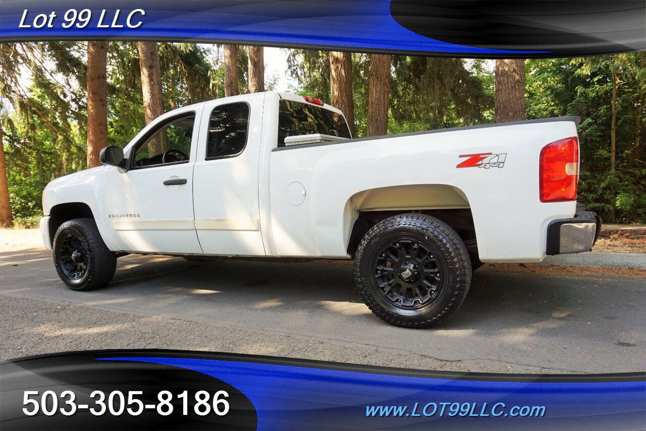 2011 Chevrolet Silverado 1500 LT Extended Cab 4X4 V8 5.3L Auto Short Bed - Photo 11 - Milwaukie, OR 97267