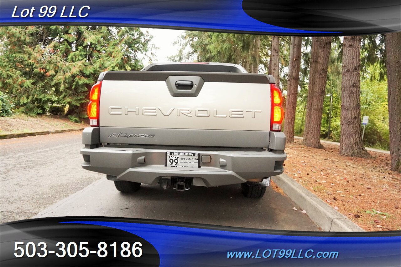 2002 Chevrolet Avalanche 2500 4X4 LT V8 8.1L Auto Heated Leather MOON   - Photo 11 - Milwaukie, OR 97267