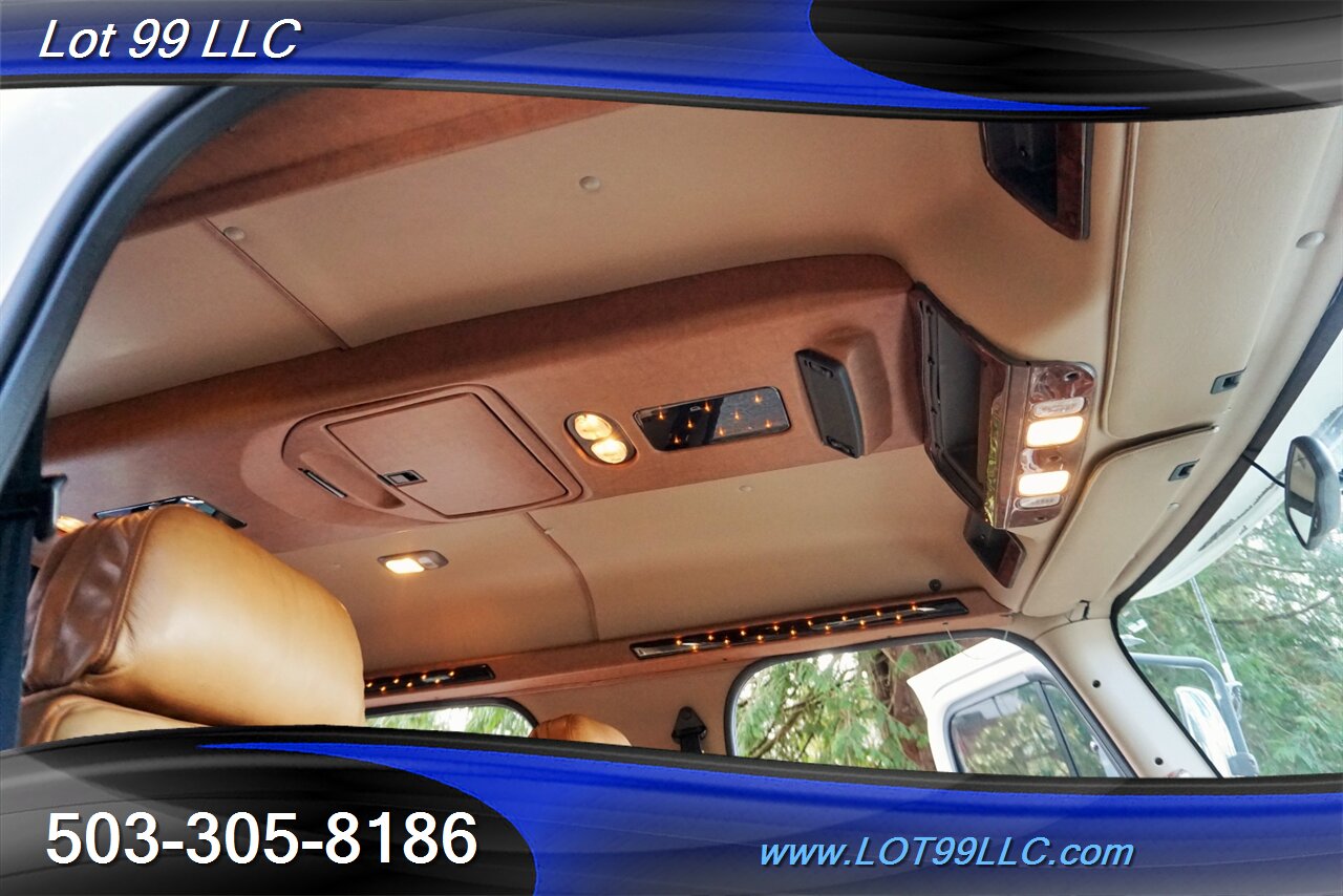 2006 Freightliner SPORT CHASSIS 106 Dually Crew Cab Leather DVD folding Rear Seat NO RUST   - Photo 25 - Milwaukie, OR 97267