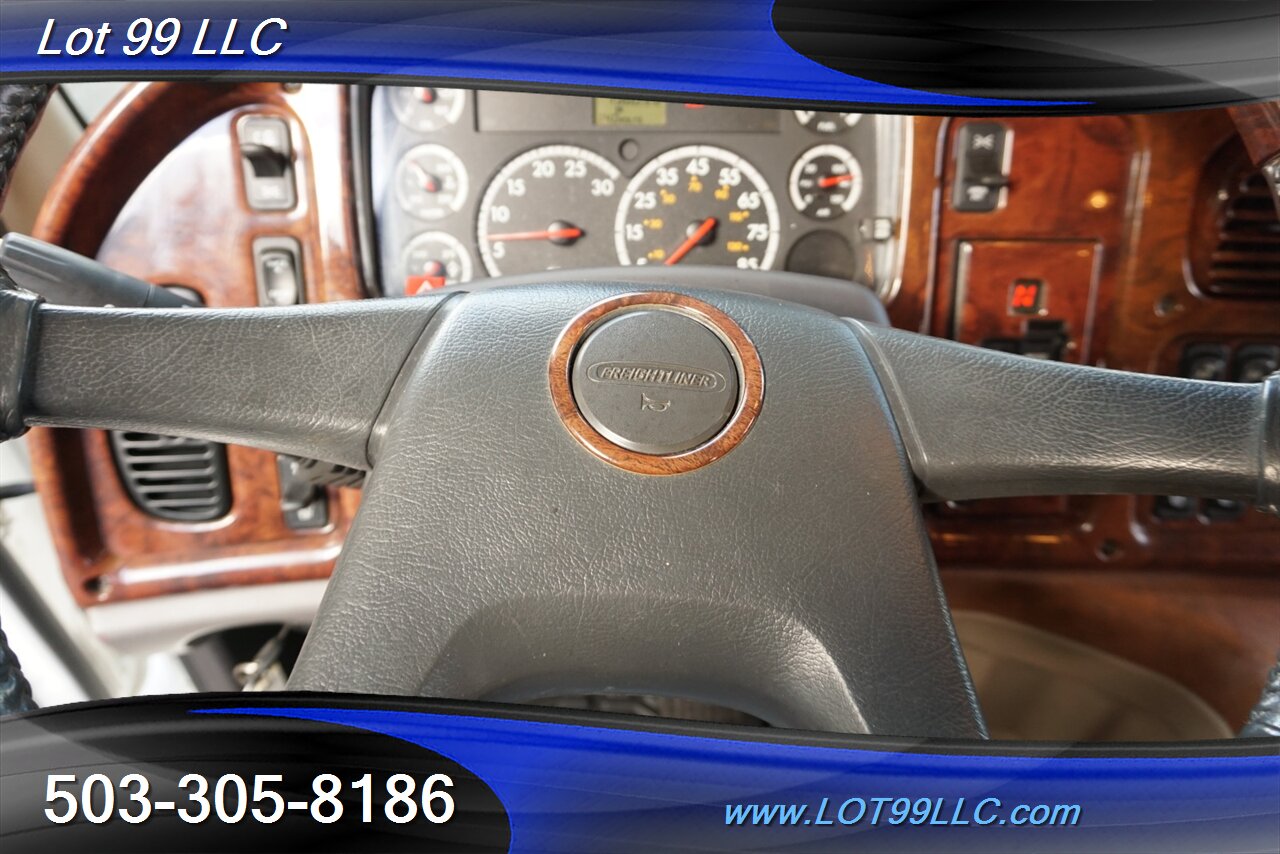 2006 Freightliner SPORT CHASSIS 106 Dually Crew Cab Leather DVD folding Rear Seat NO RUST   - Photo 32 - Milwaukie, OR 97267