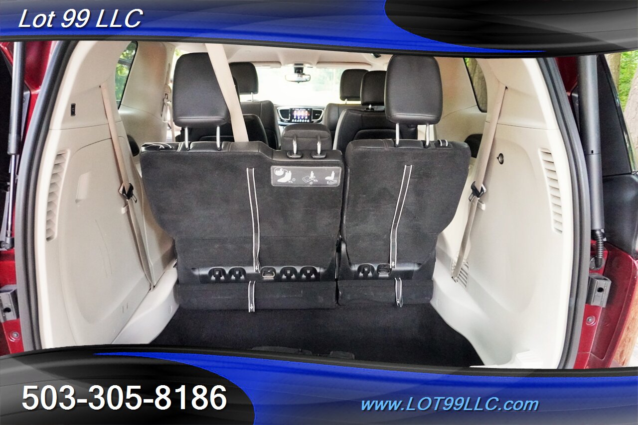 2017 Chrysler Pacifica Touring-L 3.6L Auto heated Leather Dual Power Door Premium Wheels NEW TIRES Backup Camera - Photo 15 - Milwaukie, OR 97267