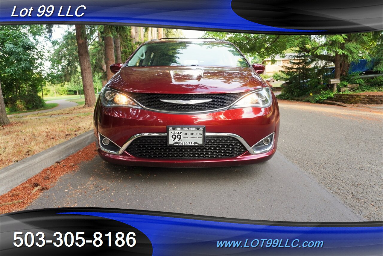 2017 Chrysler Pacifica Touring-L 3.6L Auto heated Leather Dual Power Door Premium Wheels NEW TIRES Backup Camera - Photo 6 - Milwaukie, OR 97267