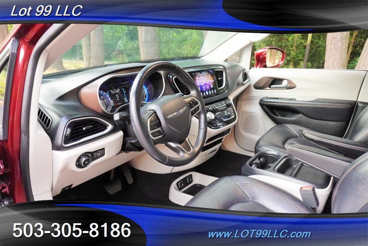 2017 Chrysler Pacifica Touring-L 3.6L Auto heated Leather Dual Power Door Premium Wheels NEW TIRES Backup Camera - Photo 12 - Milwaukie, OR 97267