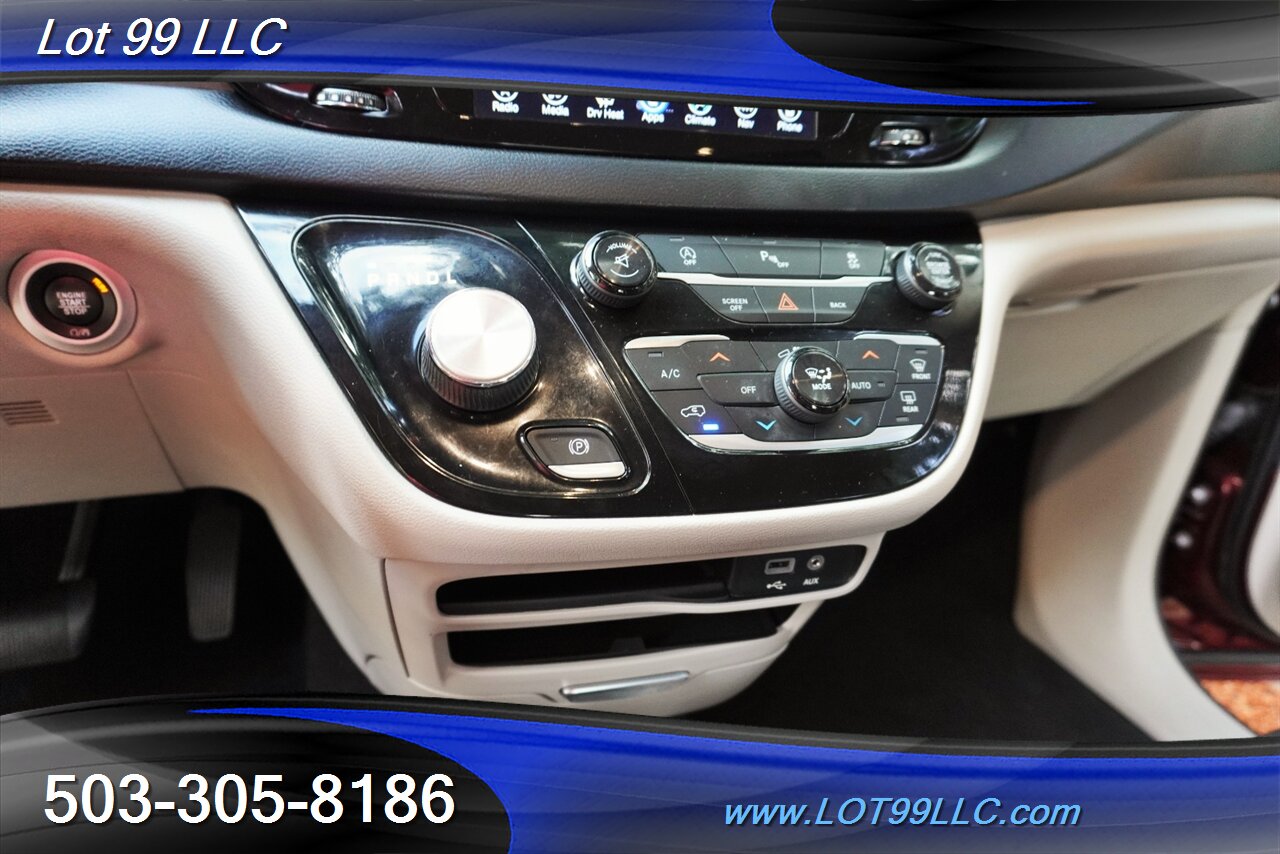 2017 Chrysler Pacifica Touring-L 3.6L Auto heated Leather Dual Power Door Premium Wheels NEW TIRES Backup Camera - Photo 22 - Milwaukie, OR 97267