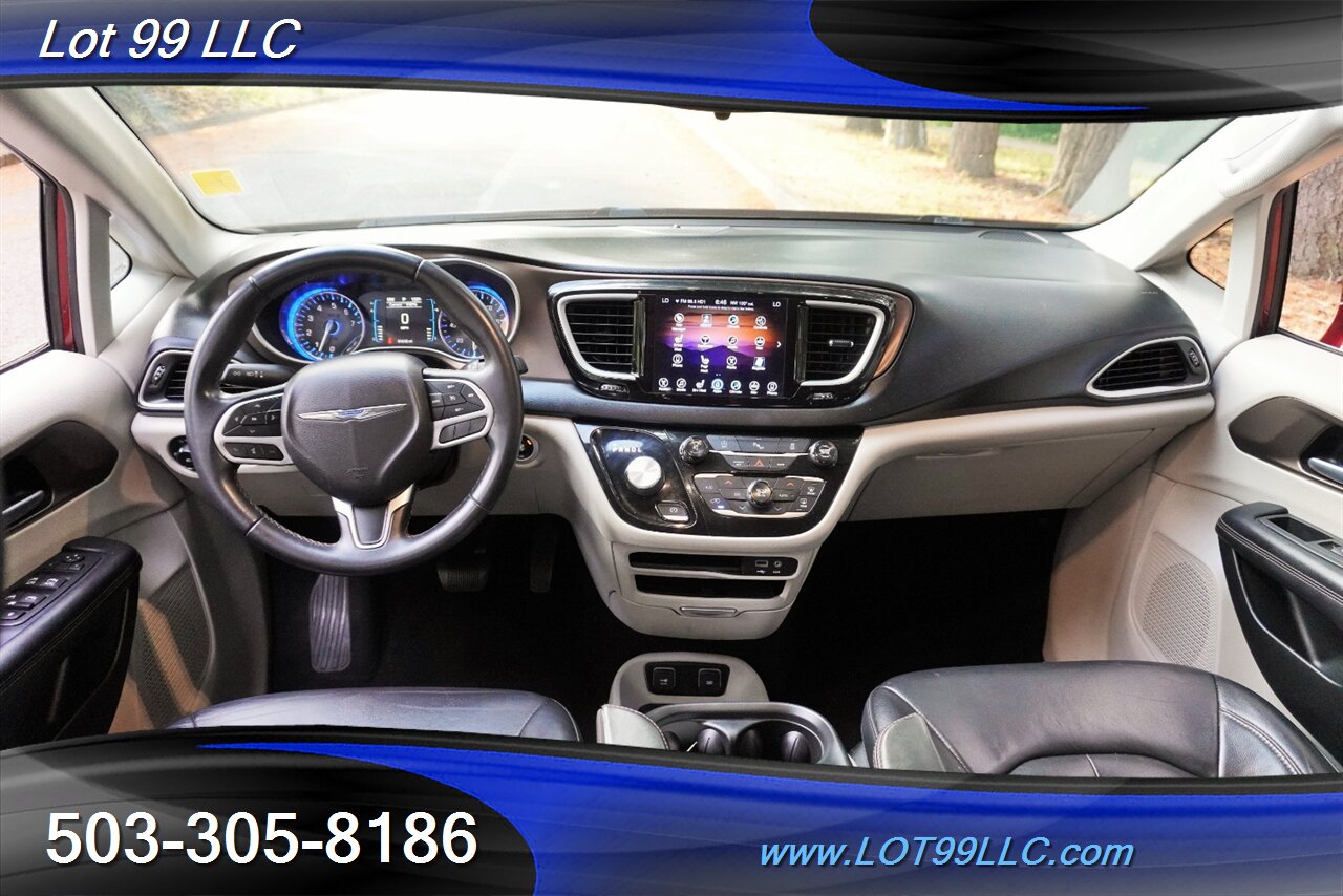 2017 Chrysler Pacifica Touring-L 3.6L Auto heated Leather Dual Power Door Premium Wheels NEW TIRES Backup Camera - Photo 2 - Milwaukie, OR 97267