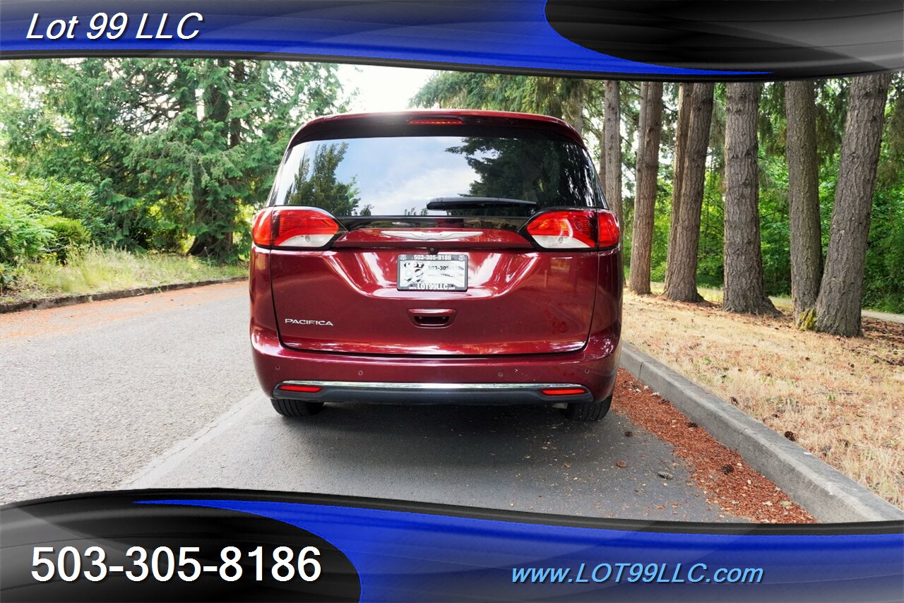 2017 Chrysler Pacifica Touring-L 3.6L Auto heated Leather Dual Power Door Premium Wheels NEW TIRES Backup Camera - Photo 10 - Milwaukie, OR 97267
