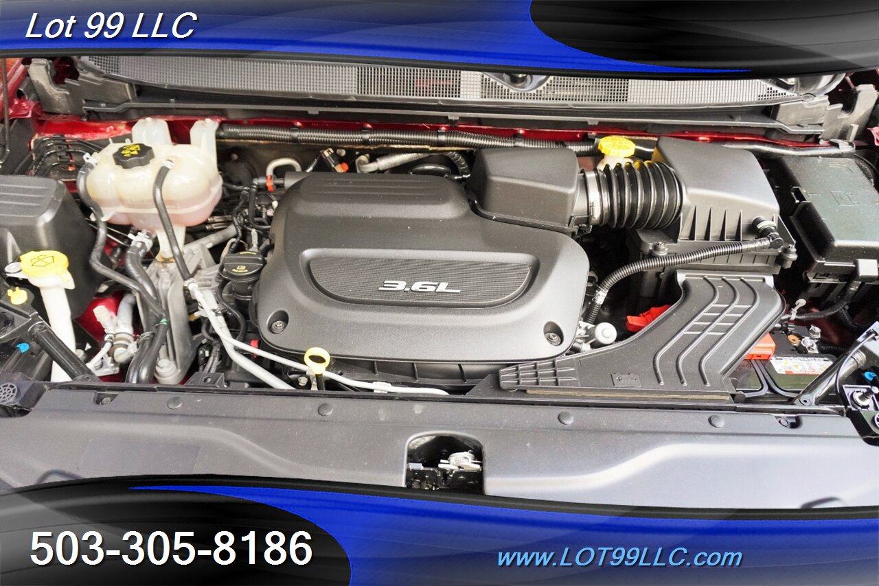 2017 Chrysler Pacifica Touring-L 3.6L Auto heated Leather Dual Power Door Premium Wheels NEW TIRES Backup Camera - Photo 19 - Milwaukie, OR 97267