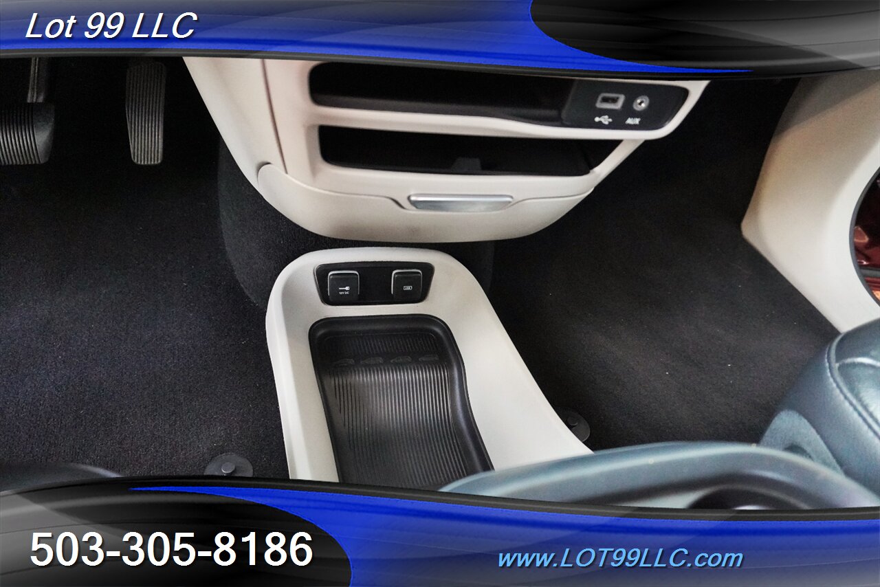 2017 Chrysler Pacifica Touring-L 3.6L Auto heated Leather Dual Power Door Premium Wheels NEW TIRES Backup Camera - Photo 25 - Milwaukie, OR 97267