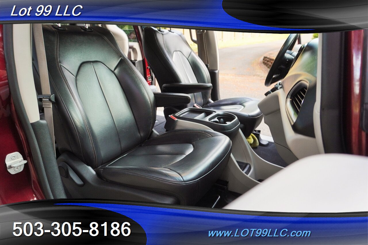 2017 Chrysler Pacifica Touring-L 3.6L Auto heated Leather Dual Power Door Premium Wheels NEW TIRES Backup Camera - Photo 18 - Milwaukie, OR 97267