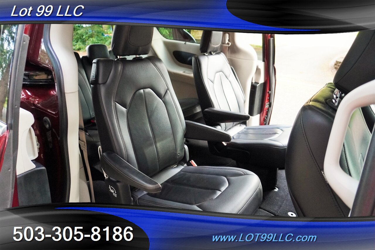 2017 Chrysler Pacifica Touring-L 3.6L Auto heated Leather Dual Power Door Premium Wheels NEW TIRES Backup Camera - Photo 16 - Milwaukie, OR 97267