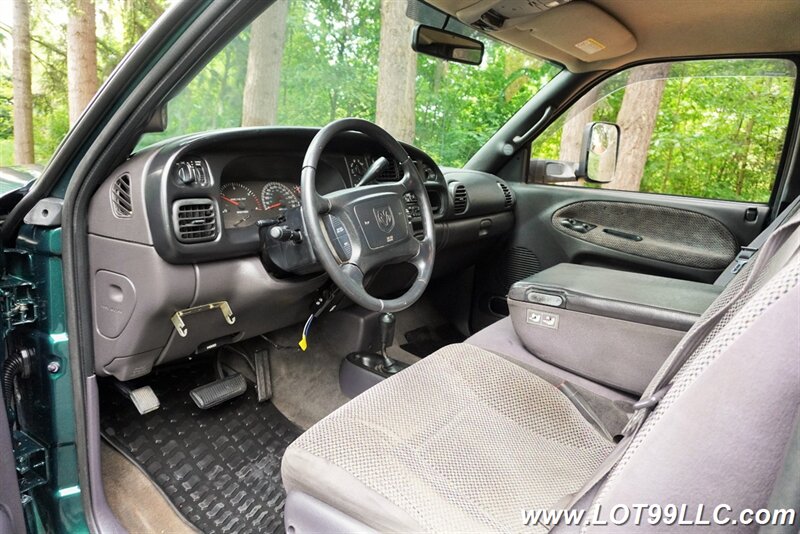 2001 Dodge Ram 3500 SLT Plus 4dr Quad Cab 4X4 5.9L Cummins Diesel Auto  LONG BED Two pkg Chrome Wheels LIKE NEW TIRES