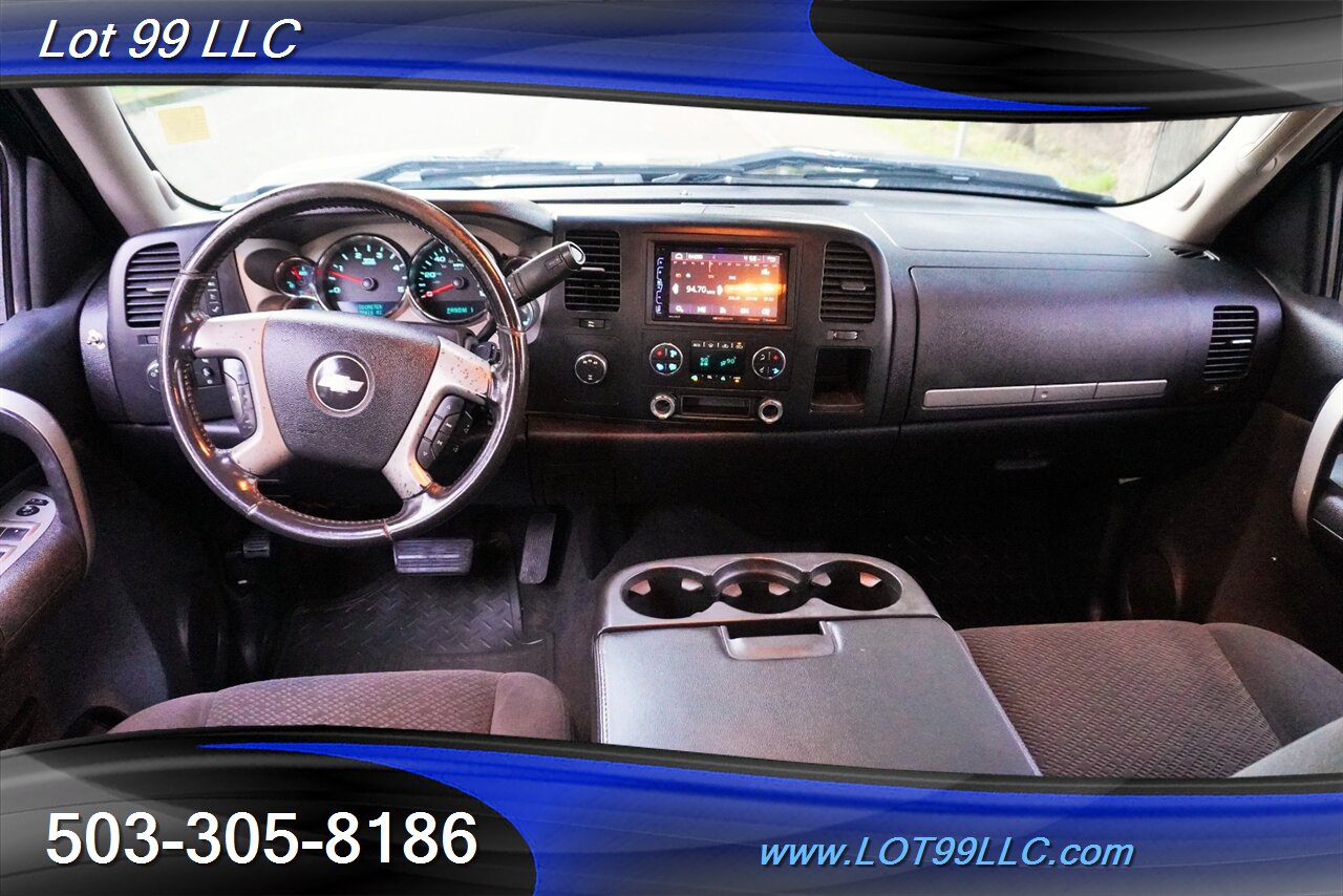 2007 Chevrolet Silverado 2500 HD Crew Cab 4X4 6.6L Duramax FLAT BED NEW TIRES   - Photo 2 - Milwaukie, OR 97267