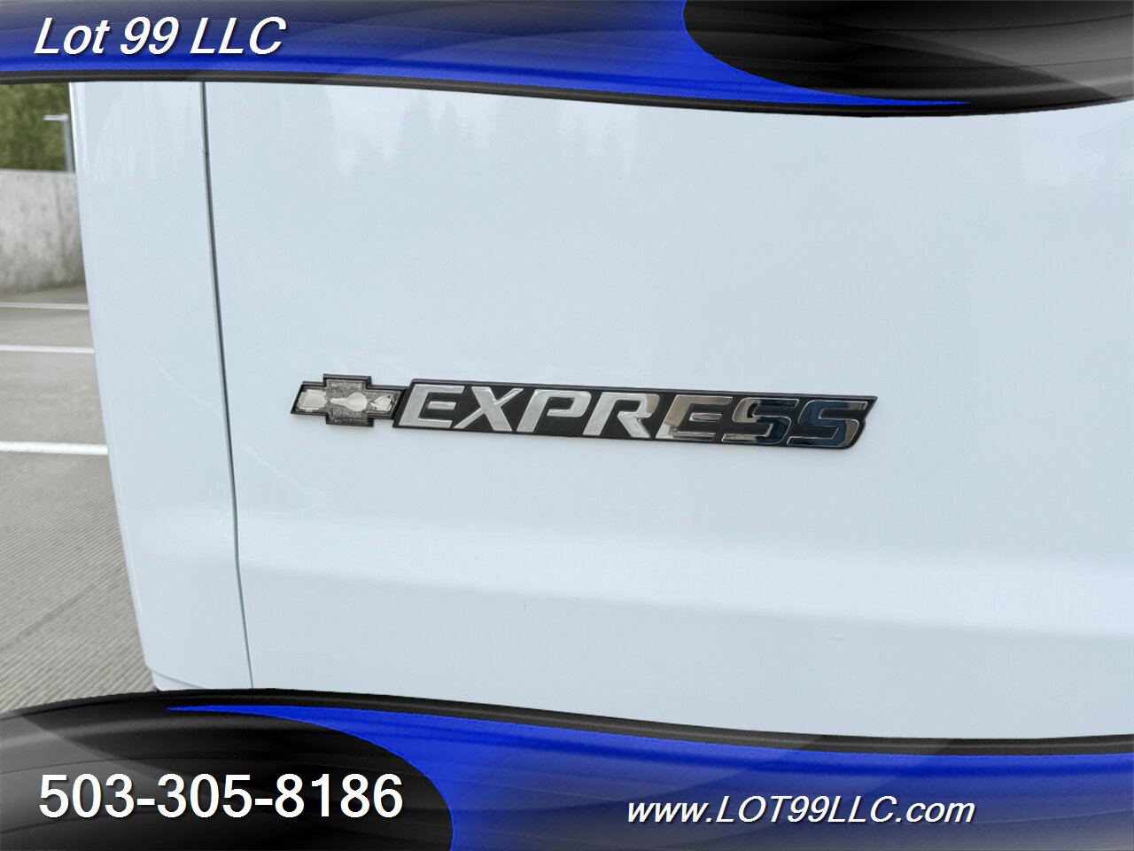 2020 Chevrolet Express LT 3500 12 Passenger Van 6.0L V8 Collision Warning Lane Departure Warning System Cruise Control Keyless Start - Photo 40 - Milwaukie, OR 97267